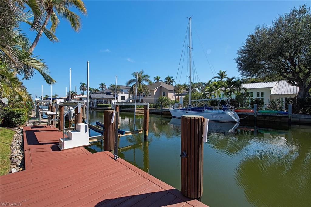 AQUALANE SHORES - Residential