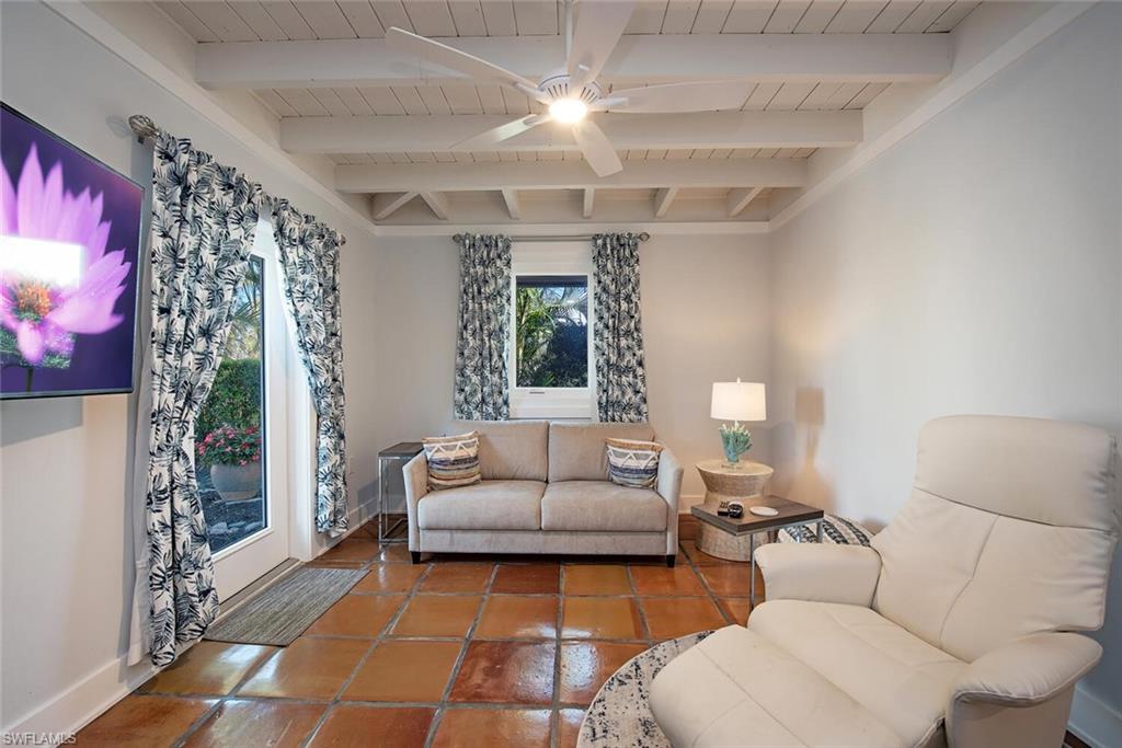 AQUALANE SHORES - Residential