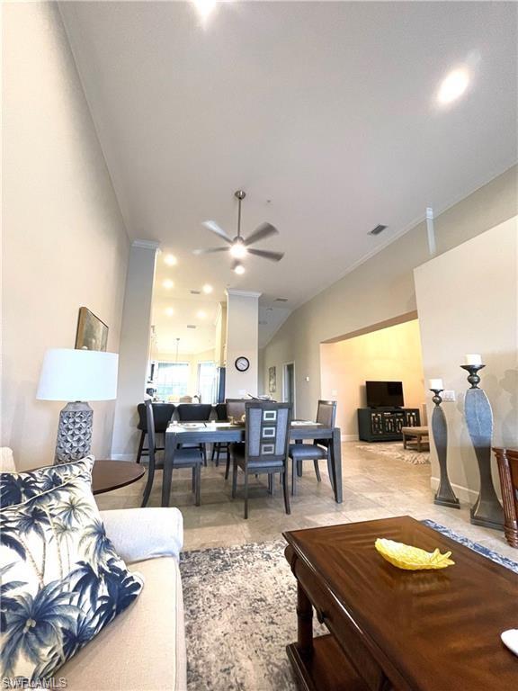 ESPLANADE - Residential Lease