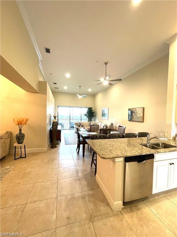 ESPLANADE - Residential Lease
