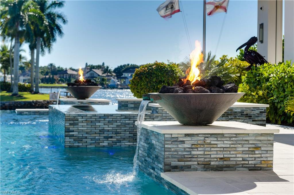 ROYAL HARBOR - Residential
