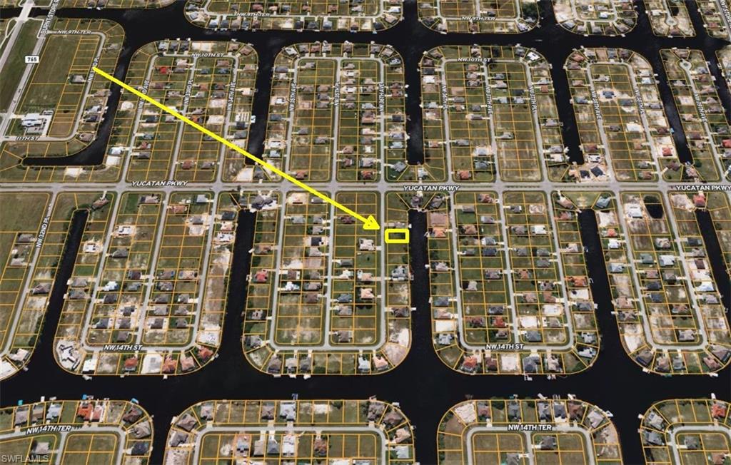 CAPE CORAL - Land