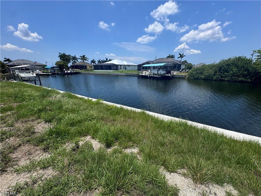 CAPE CORAL - Land