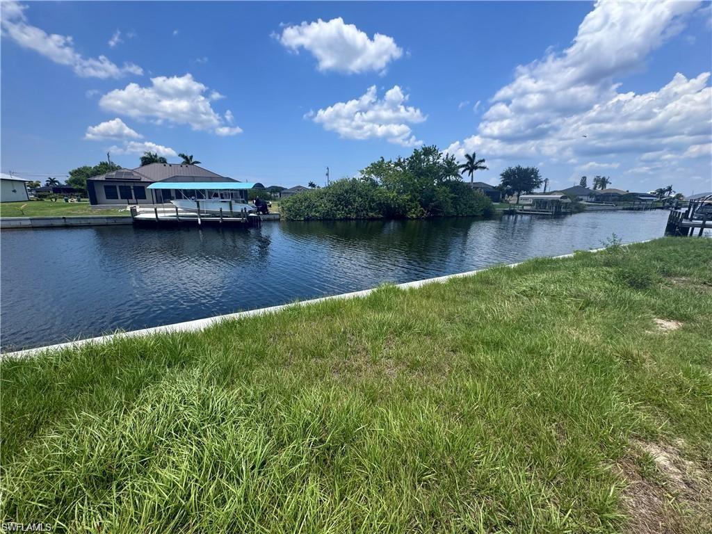 CAPE CORAL - Land