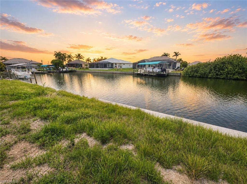 CAPE CORAL - Land