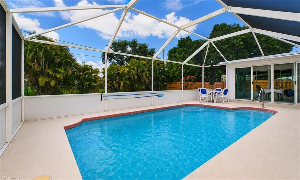 FORT MYERS SHORES - Residential