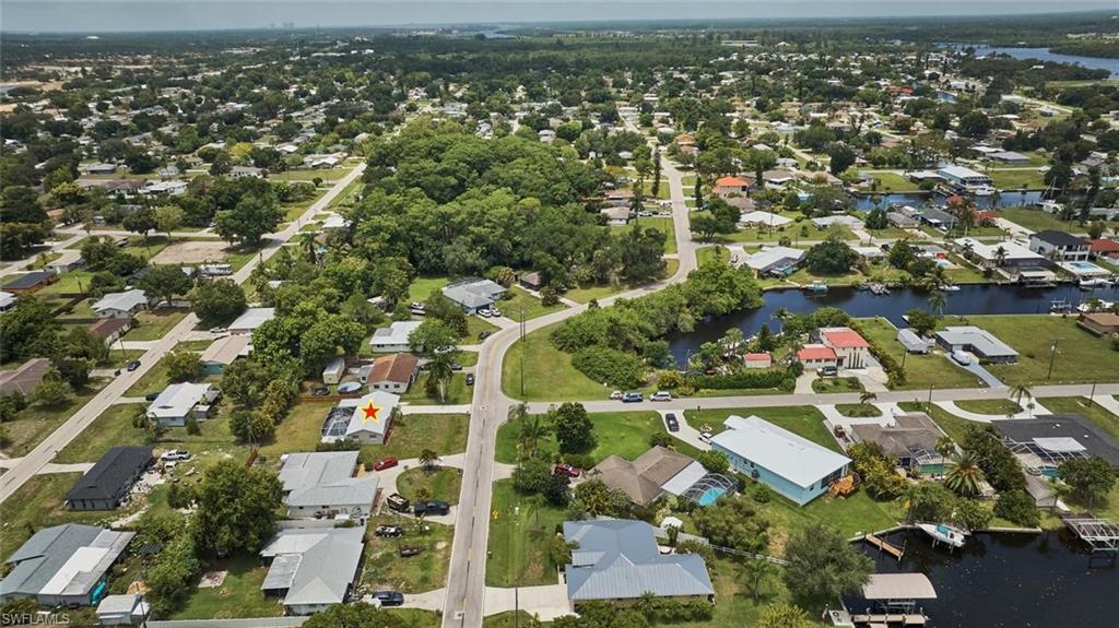 FORT MYERS SHORES - Residential