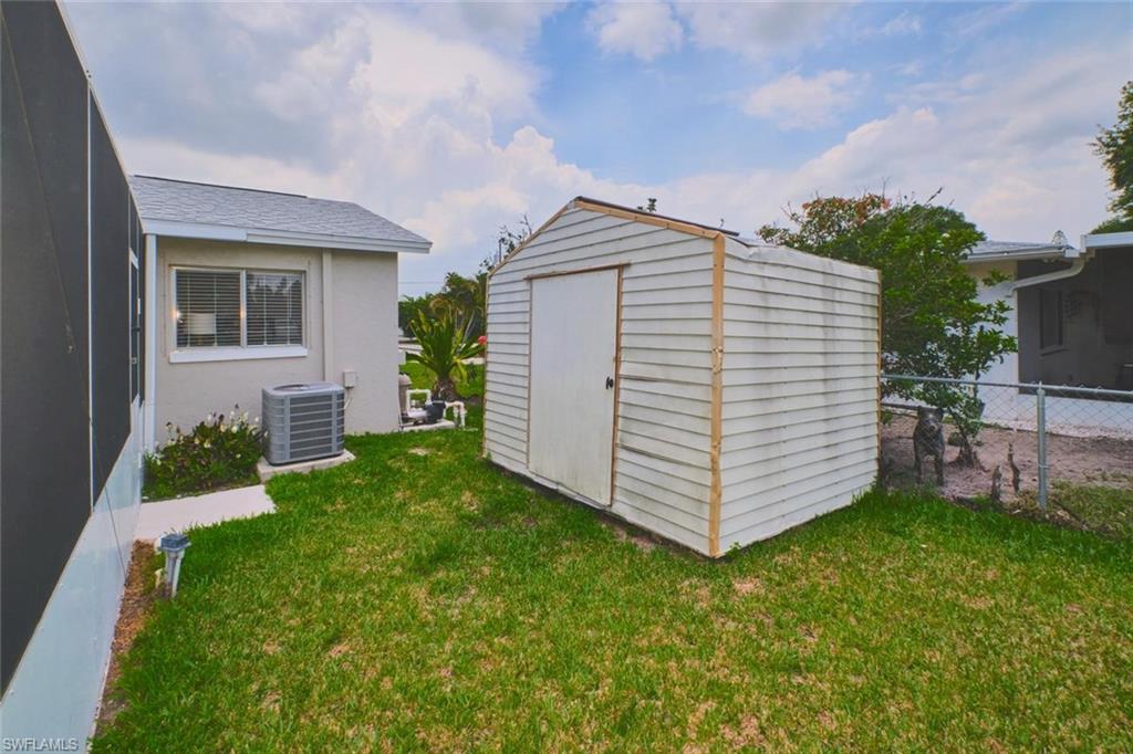 FORT MYERS SHORES - Residential