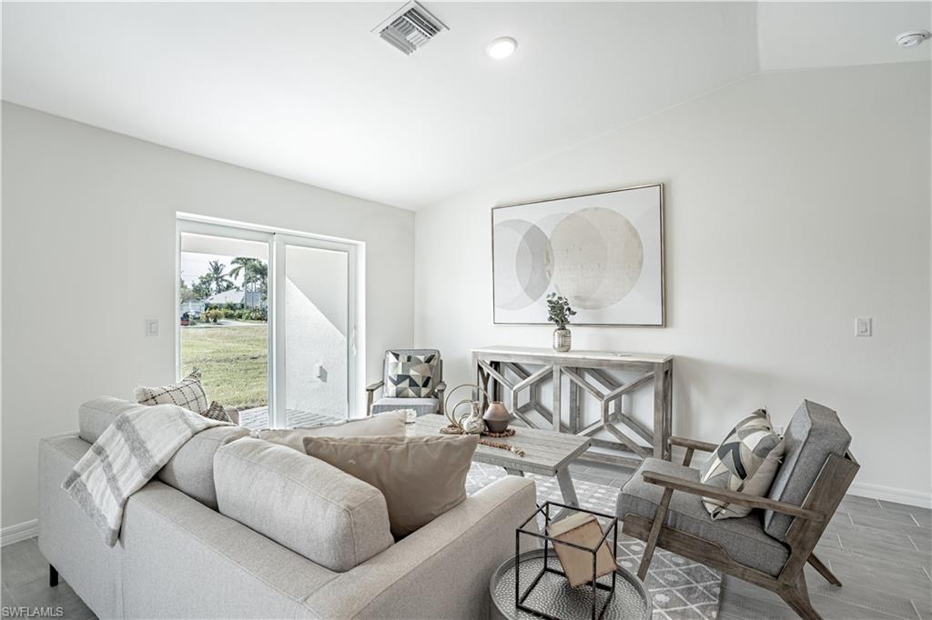 CAPE CORAL - Residential
