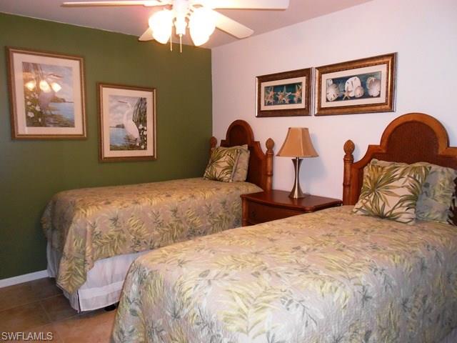 TWIN LAKES - Residential