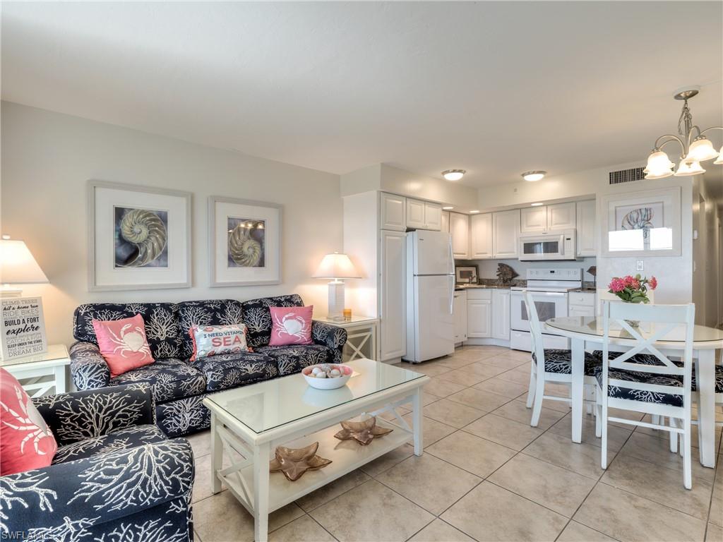 BAYSIDE VILLAS - Residential