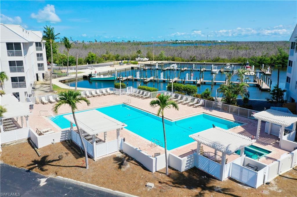 BAYSIDE VILLAS - Residential