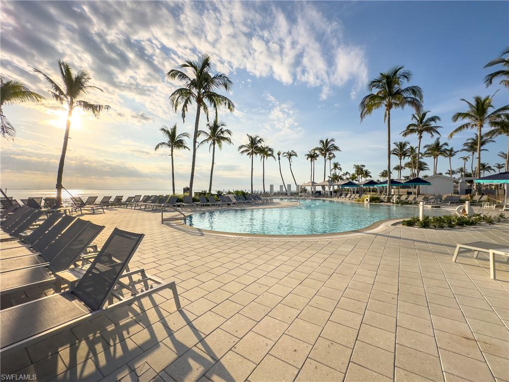 BAYSIDE VILLAS - Residential