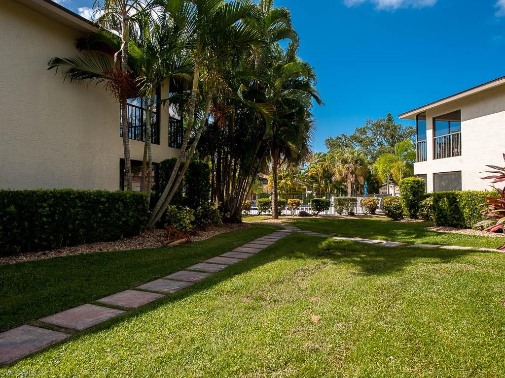 DAVIS COURT CONDO - Residential