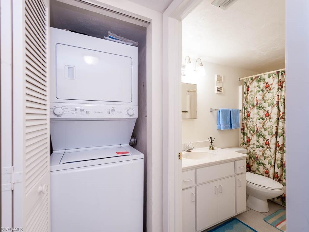 DAVIS COURT CONDO - Residential
