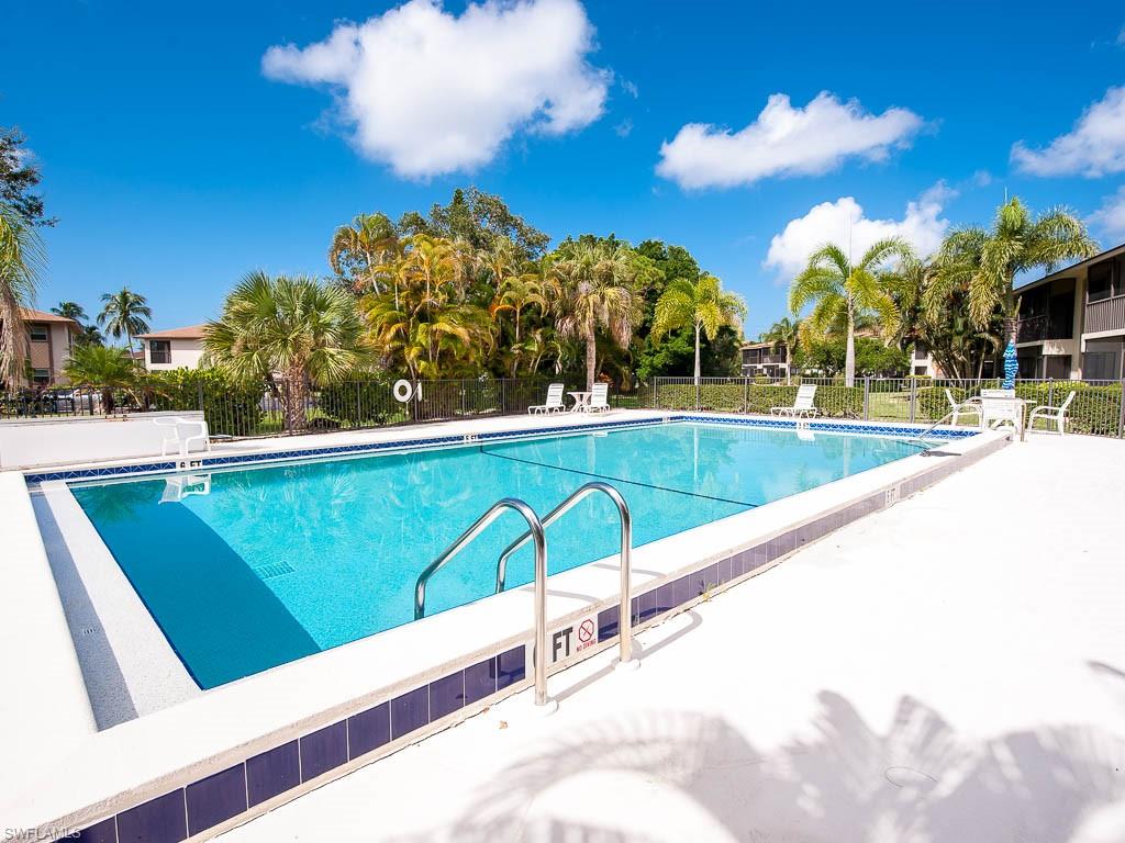 DAVIS COURT CONDO - Residential