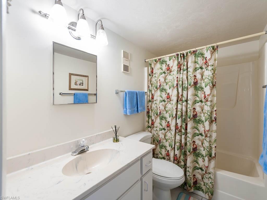 DAVIS COURT CONDO - Residential