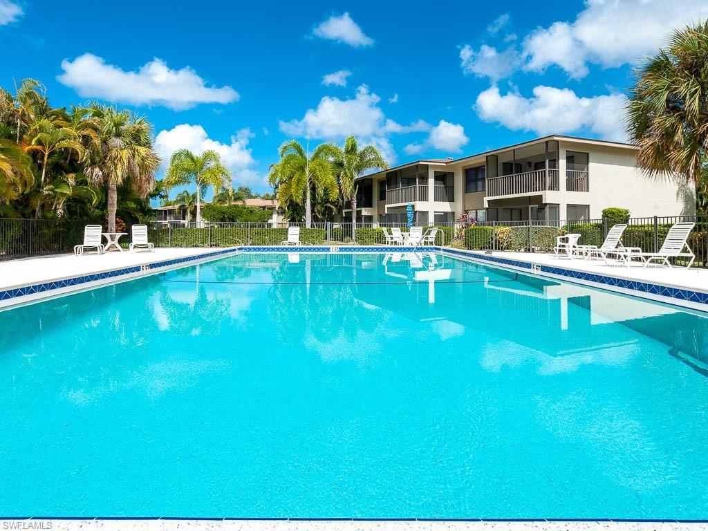 DAVIS COURT CONDO - Residential