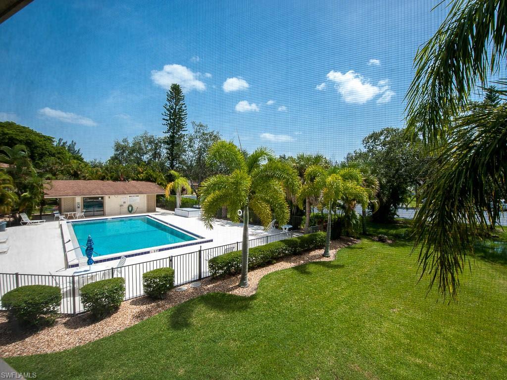 DAVIS COURT CONDO - Residential