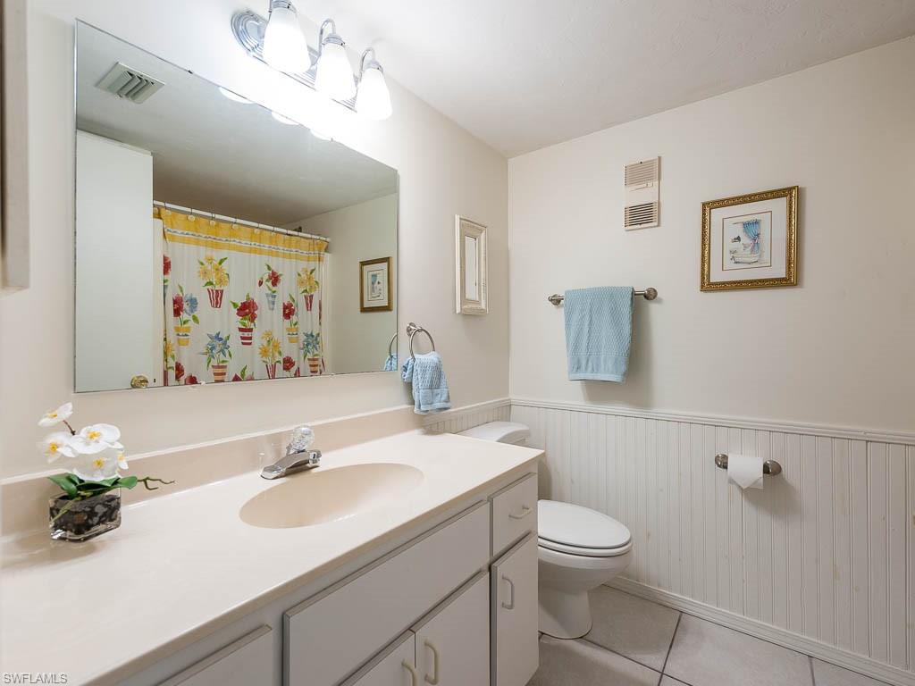 DAVIS COURT CONDO - Residential