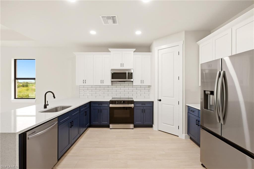 CAPE CORAL - Residential Lease
