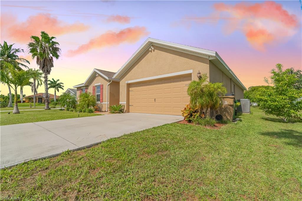 CAPE CORAL - Residential