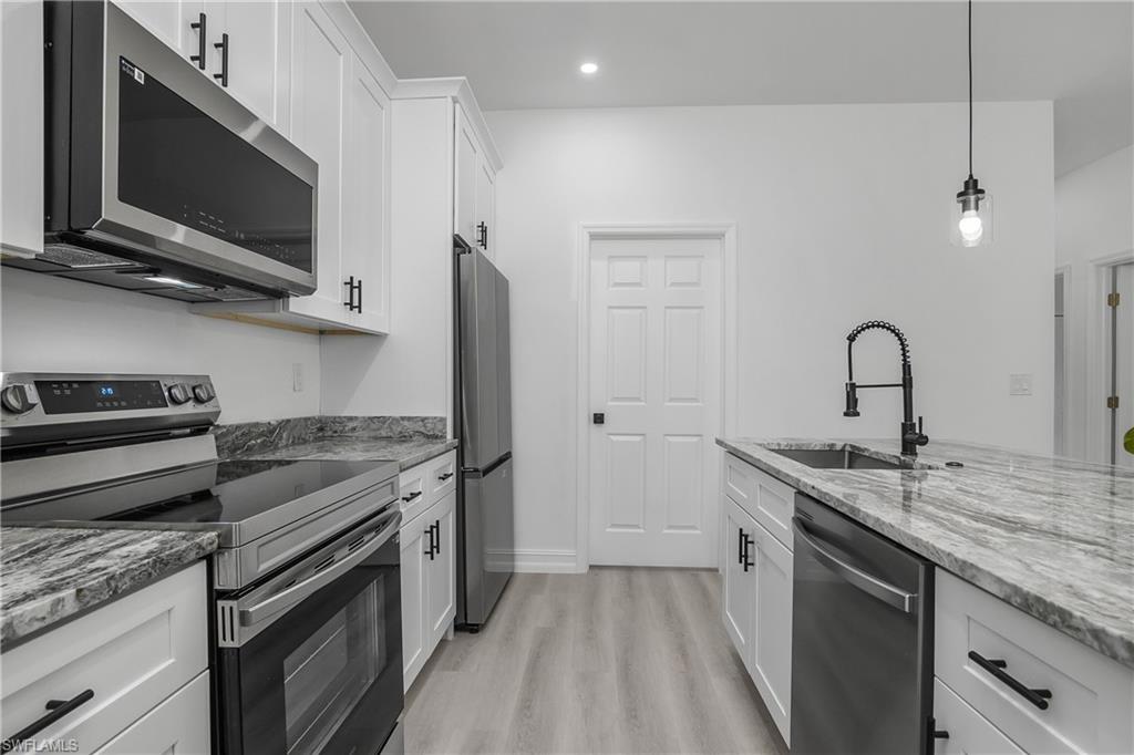 FORT MYERS SHORES - Residential