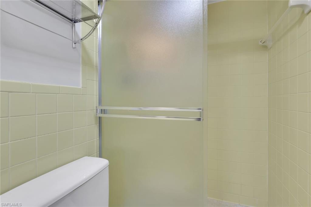 LEONARDO ARMS - Residential Lease