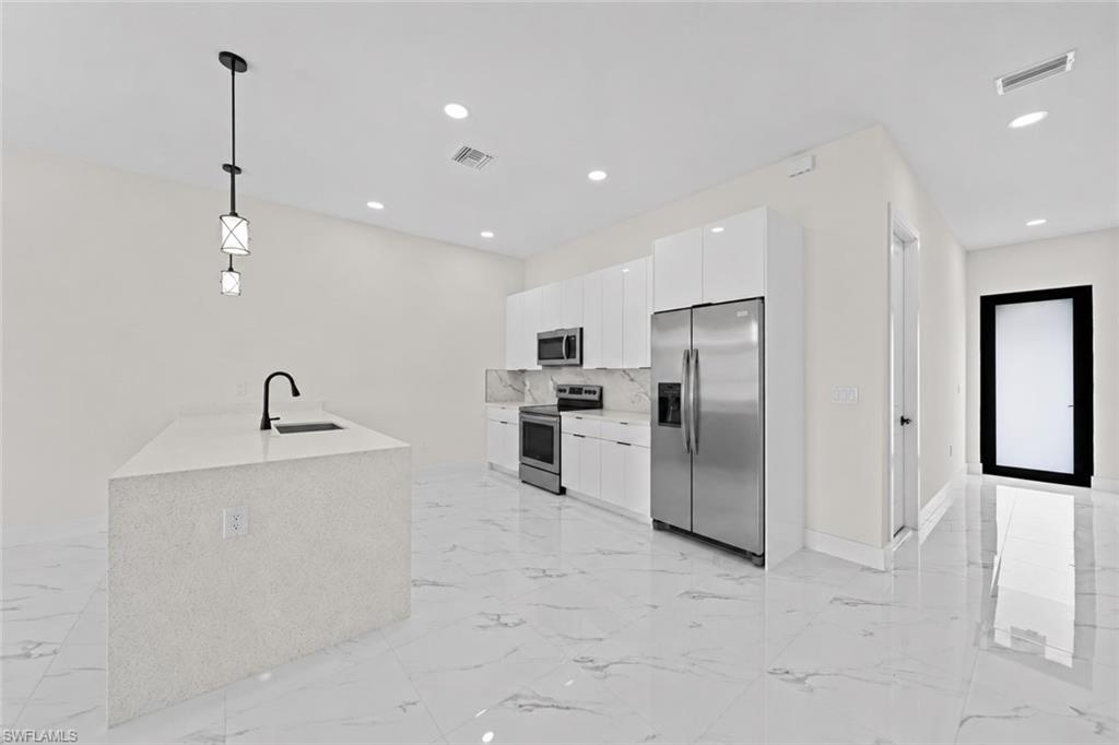 CAPE CORAL - Residential Income