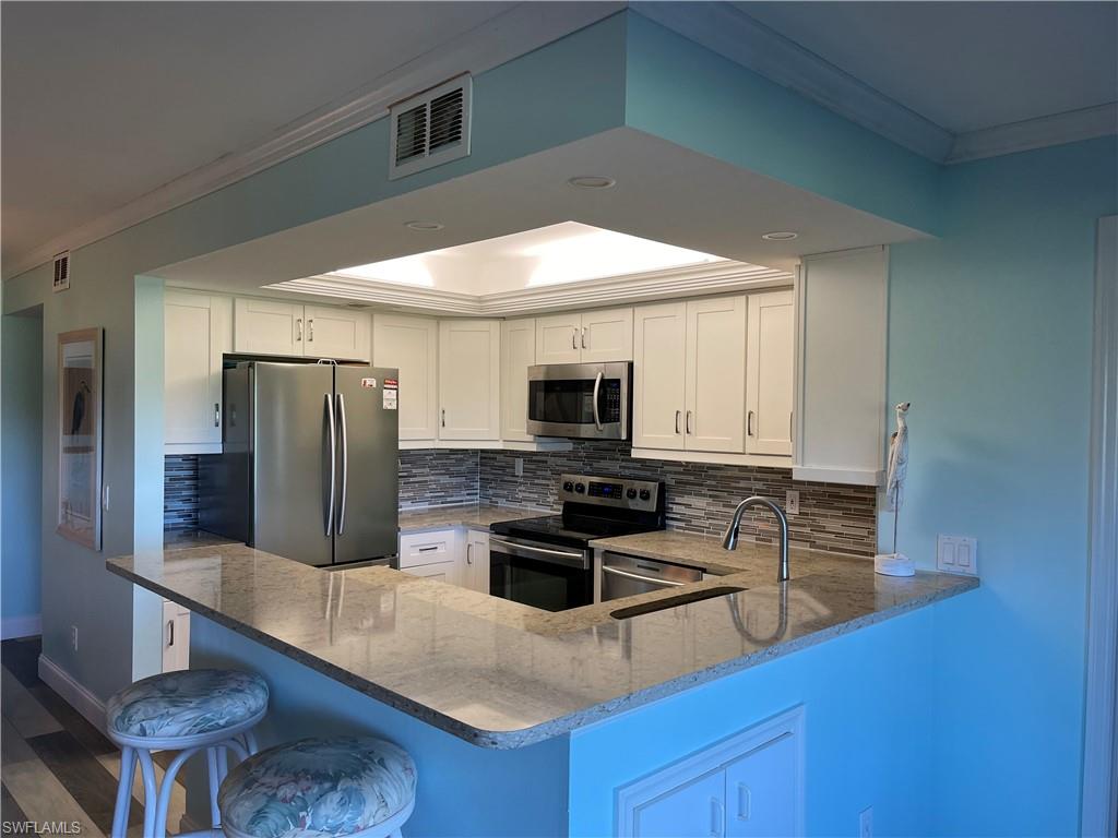 OAKMONT VILLAGE - Residential