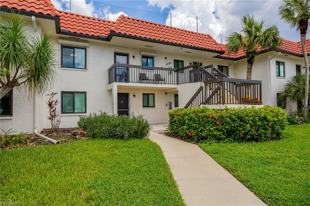 FAIRWAYS CONDO - Residential