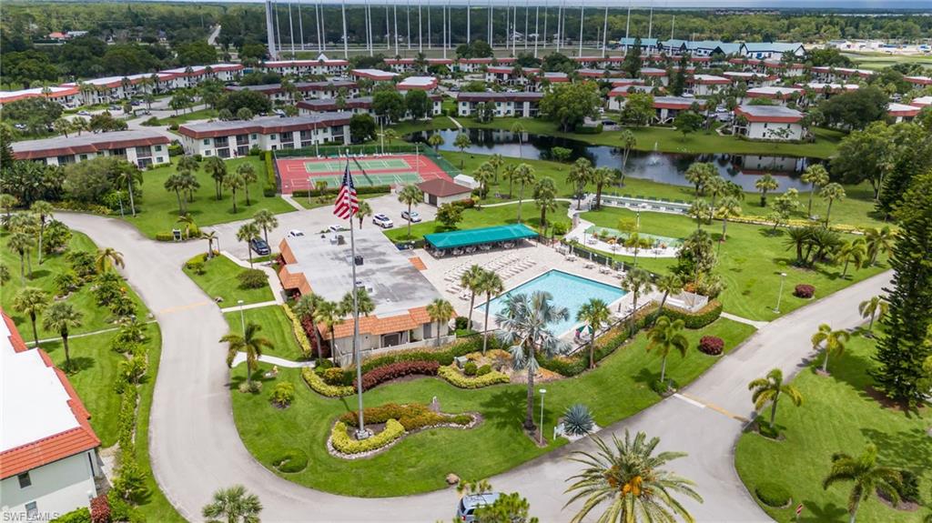 FAIRWAYS CONDO - Residential