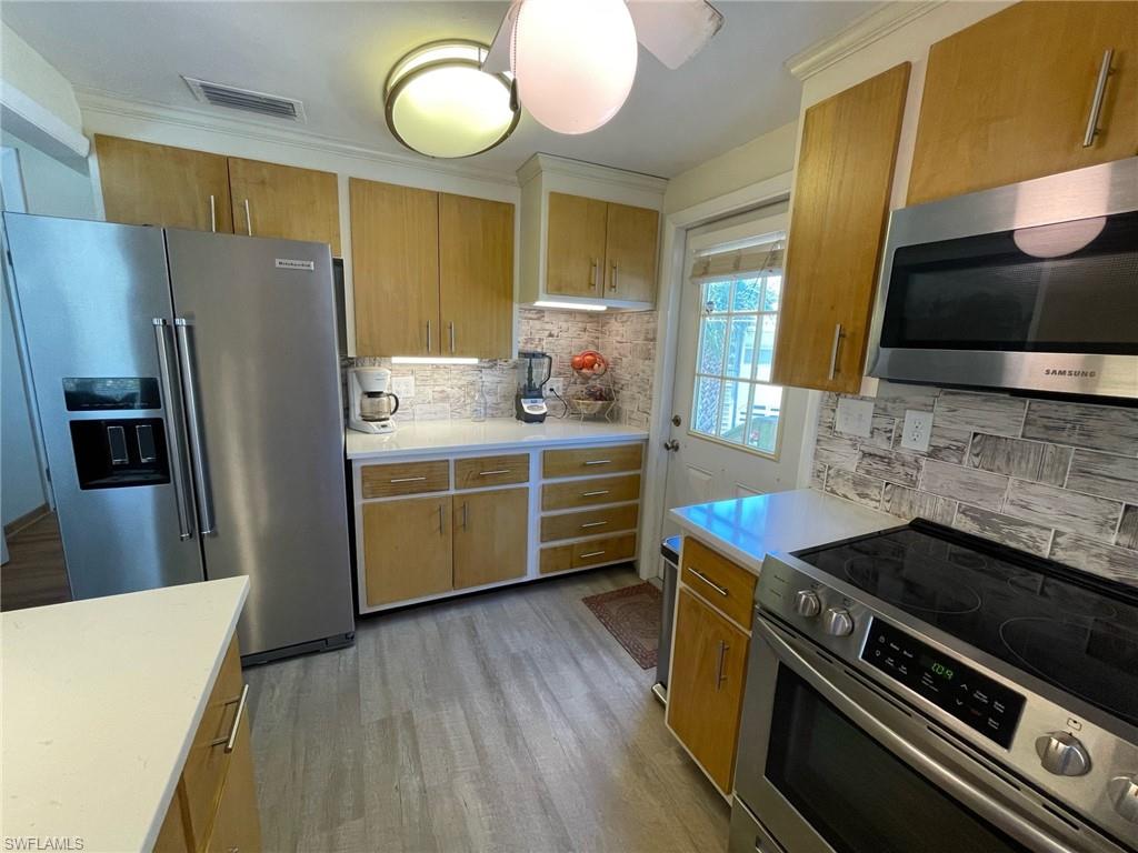 GULF HEIGHTS - Residential Income