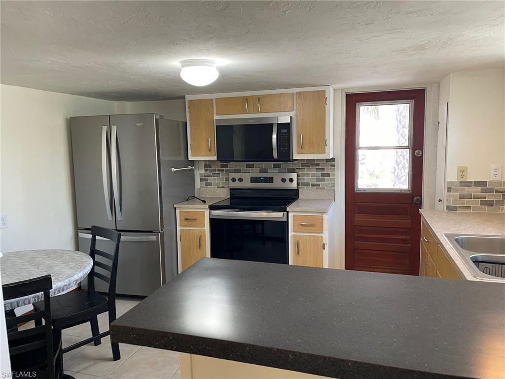GULF HEIGHTS - Residential Income