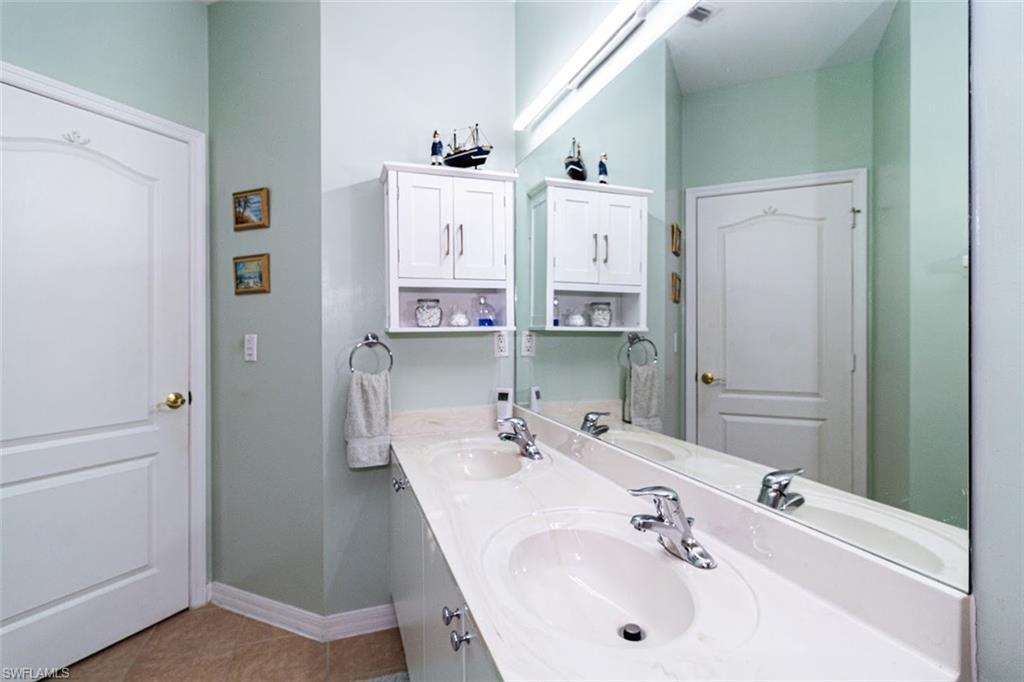 CORAL LAKES - Residential