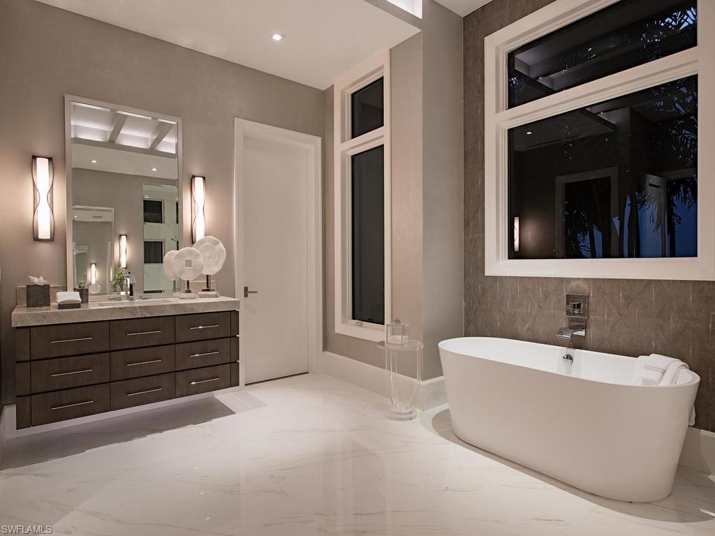 AQUALANE SHORES - Residential