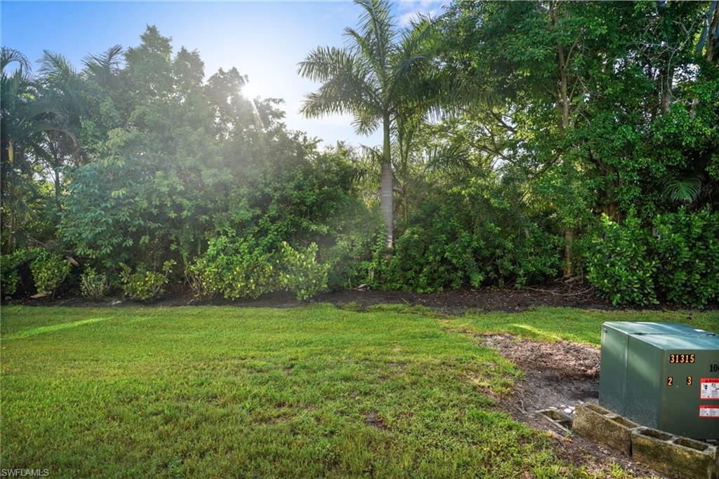 CLUB AT CRYSTAL LAKE CONDOMINIUM - Residential