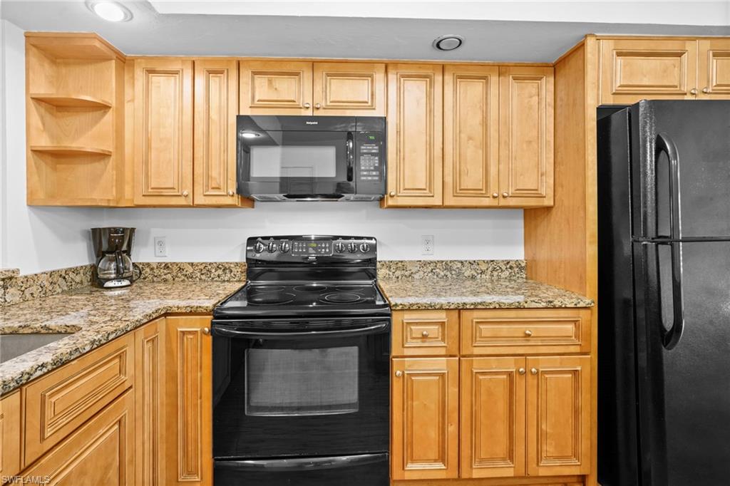 CLUB AT CRYSTAL LAKE CONDOMINIUM - Residential