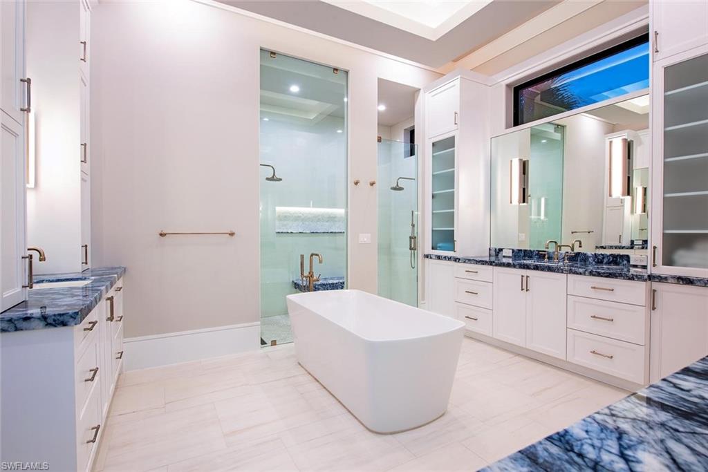 GOLDEN SHORES - Residential