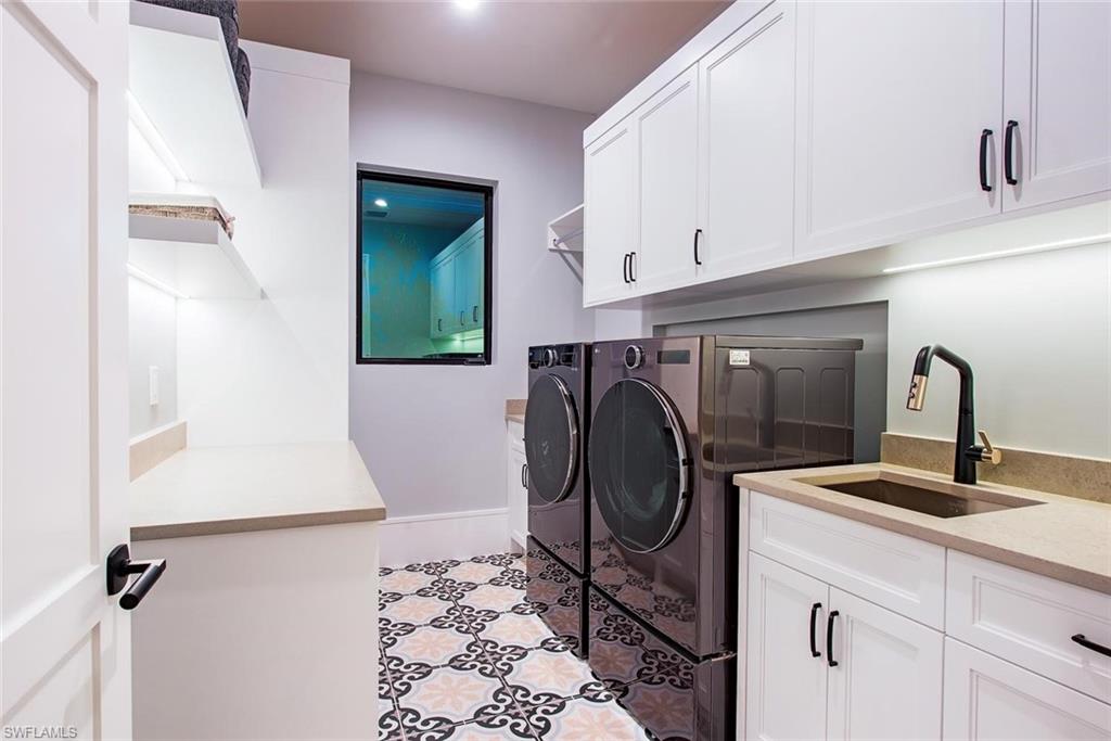 GOLDEN SHORES - Residential
