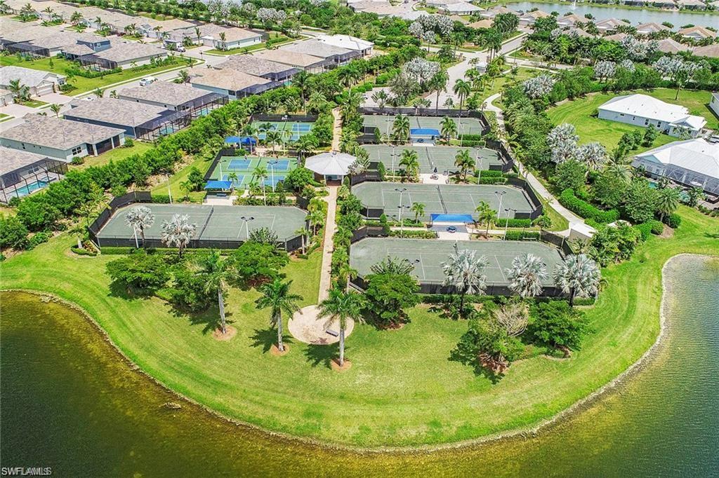 PARROT CAY - Residential