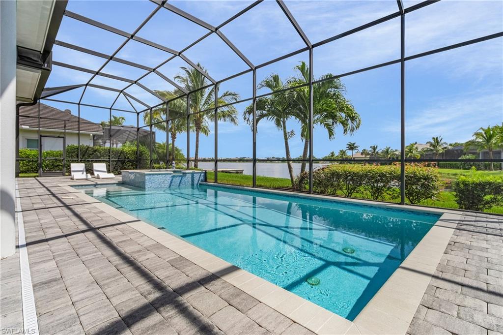 PARROT CAY - Residential