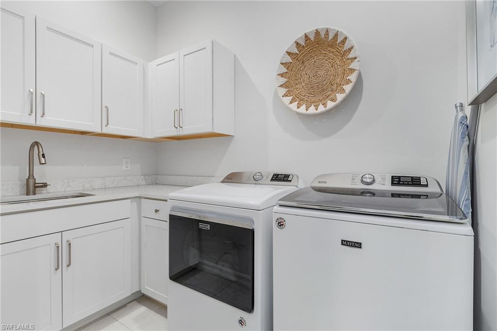 PARROT CAY - Residential