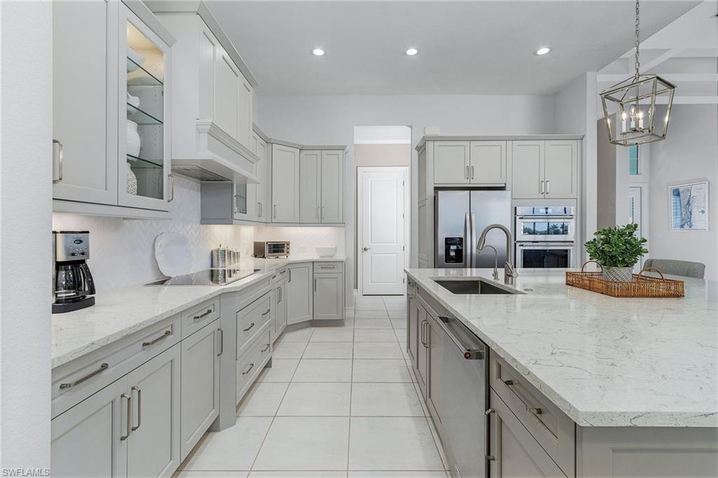 PARROT CAY - Residential