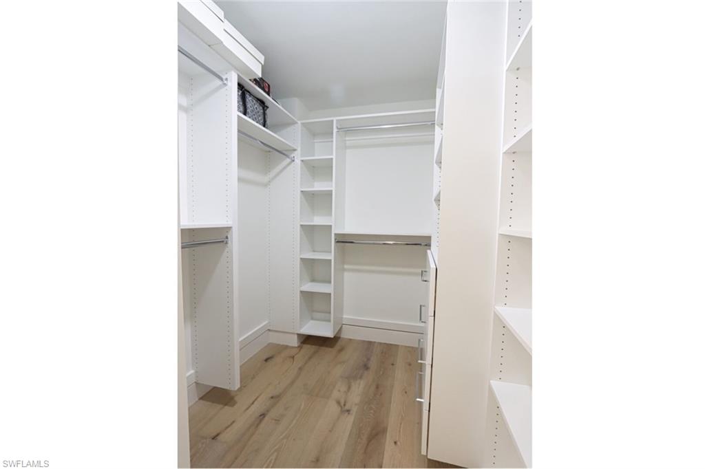 COMMODORE CLUB - Residential Lease