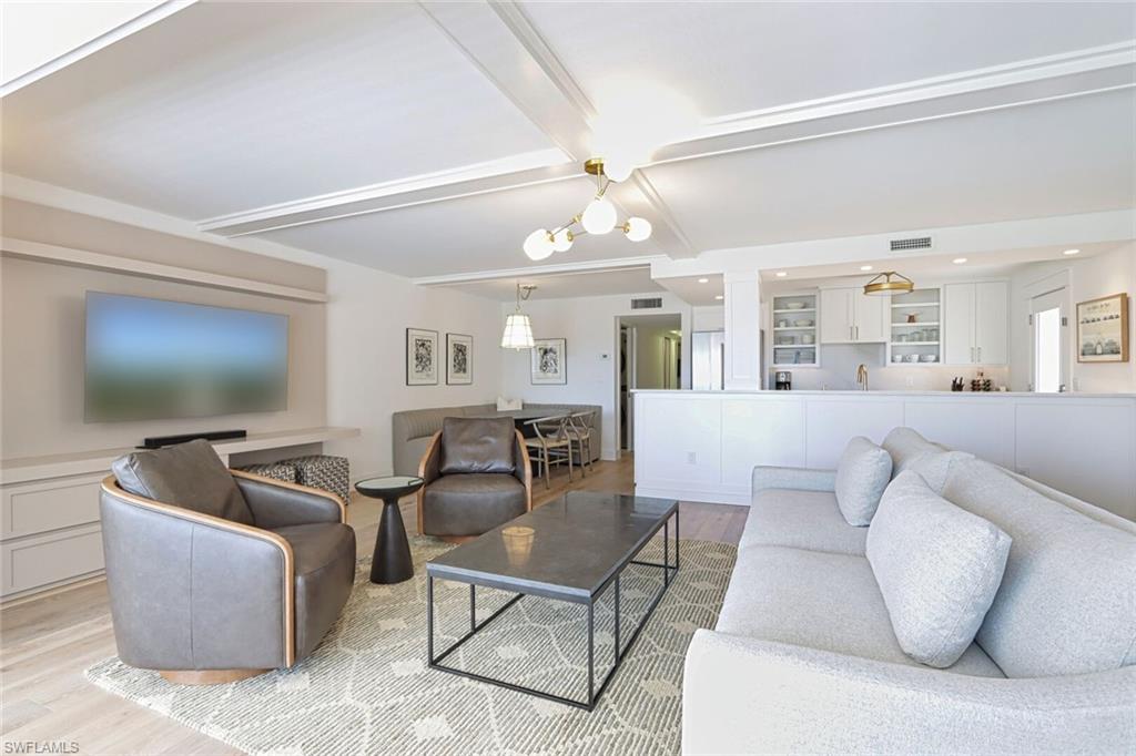 COMMODORE CLUB - Residential Lease