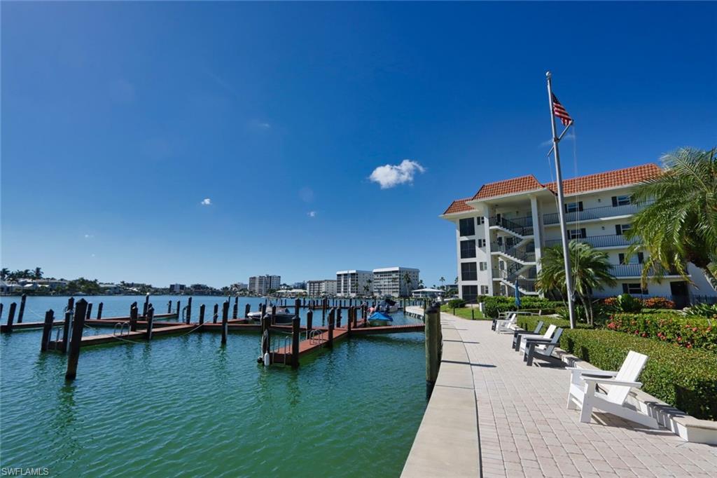 COMMODORE CLUB - Residential Lease