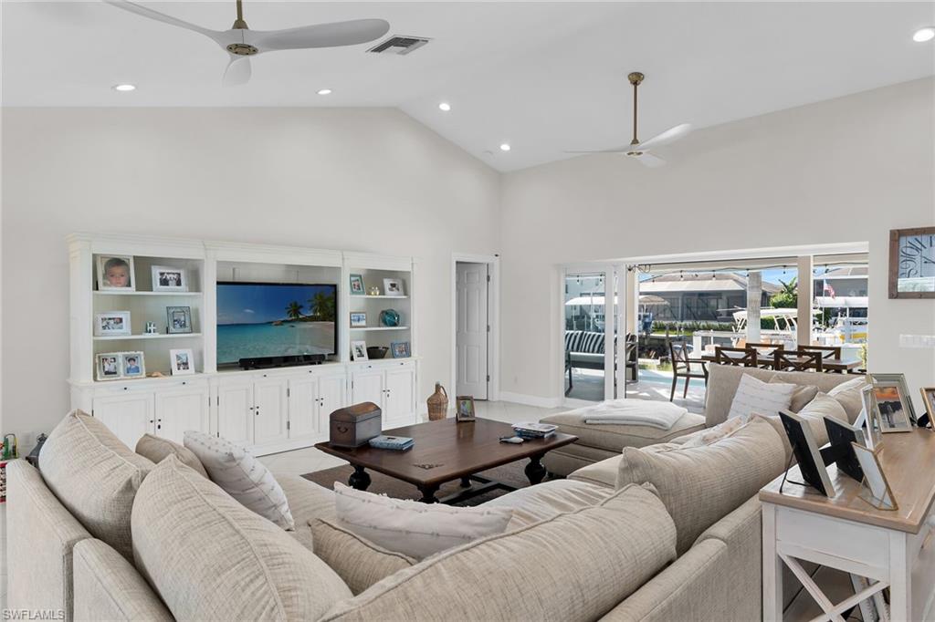 MARCO BEACH - Residential