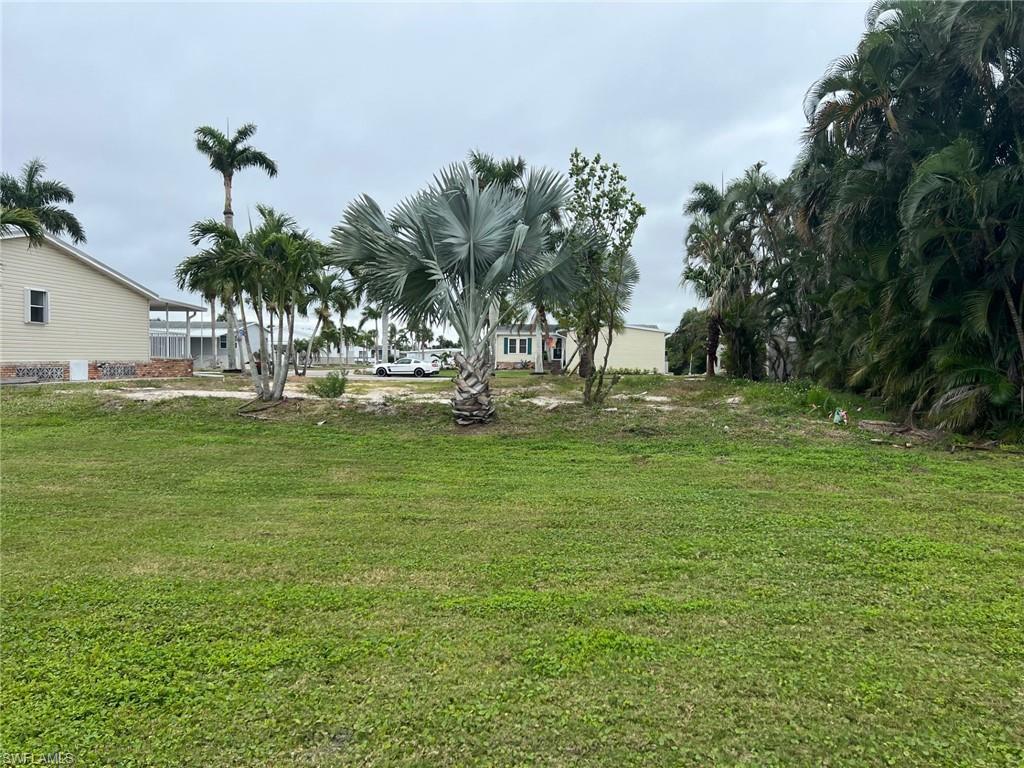 BAYSIDE ESTATES - Land