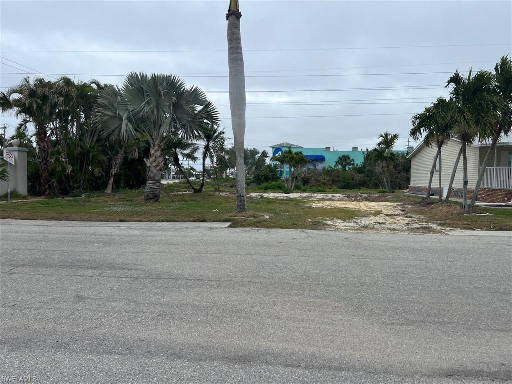 BAYSIDE ESTATES - Land